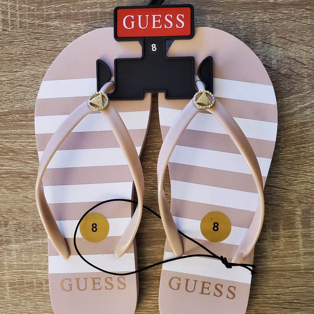 NWT ~Guess Flip Folps ~Light Pink